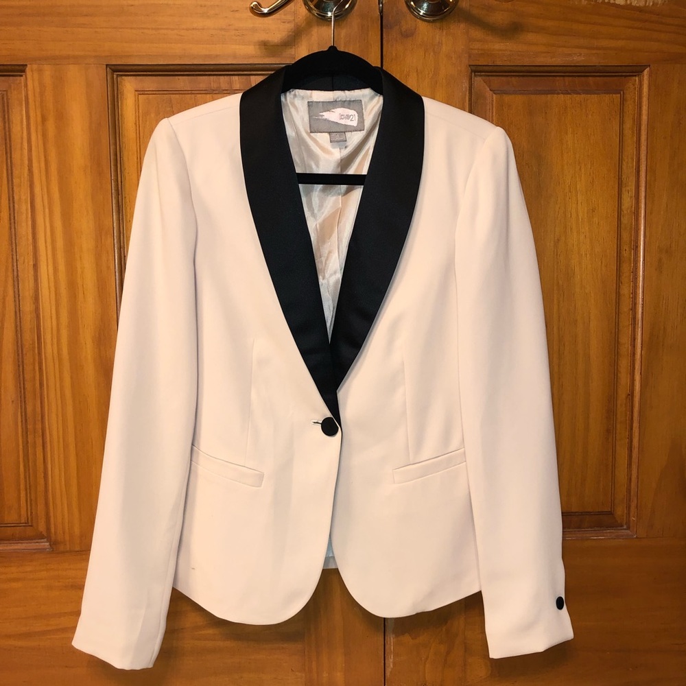 F21 two toned blazer